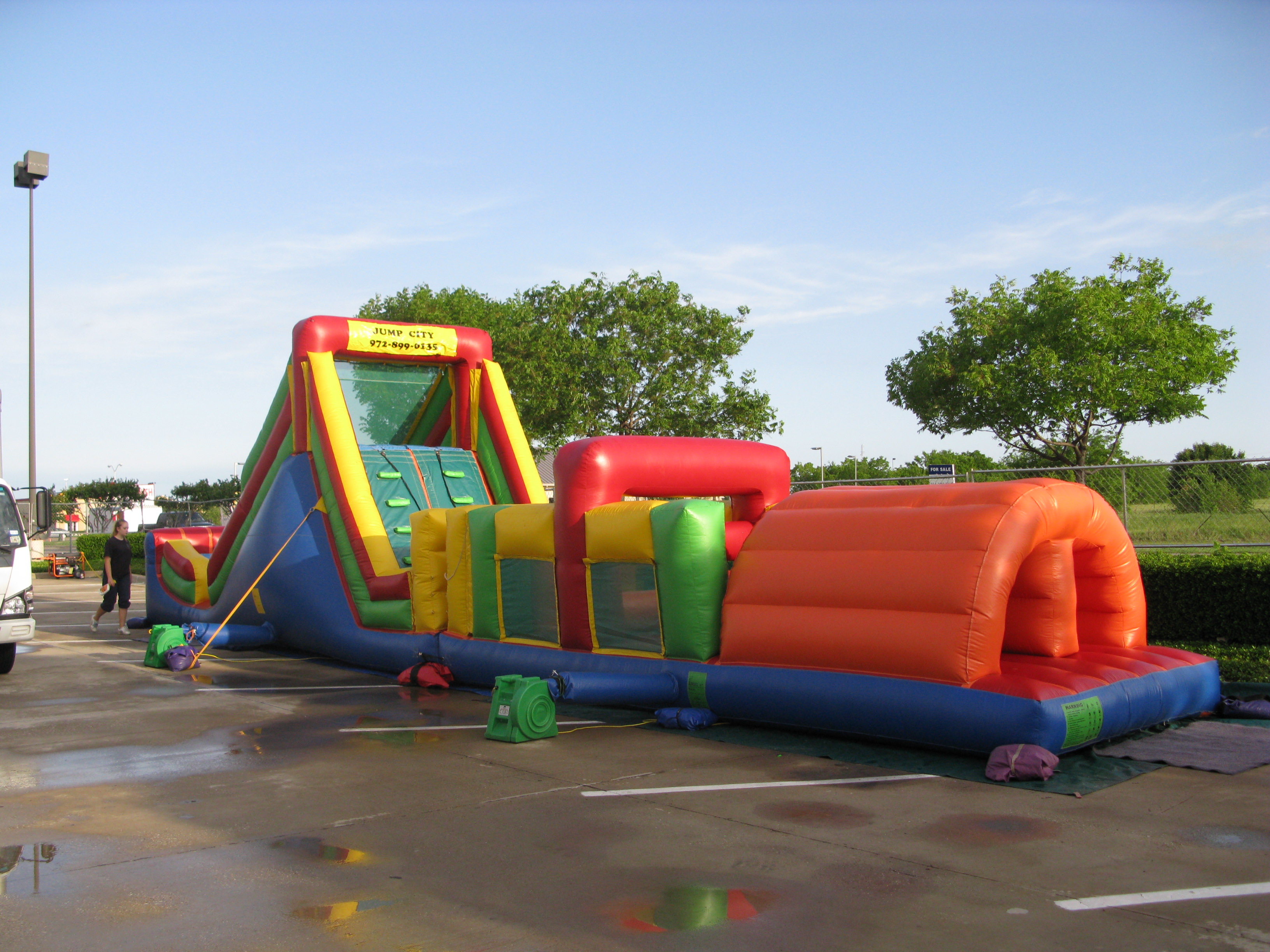 Obstacle course rentals in Dallas TX, bounce house obstacle course